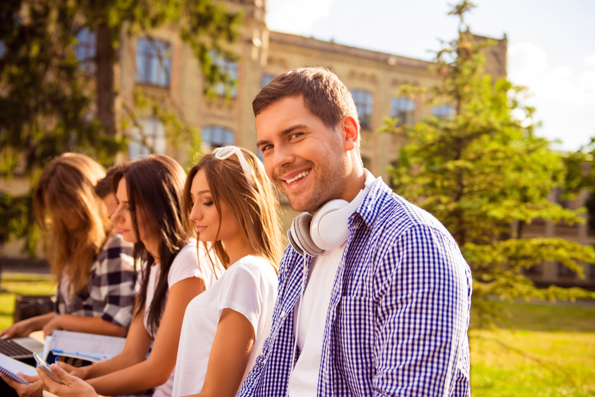 Flirting tips for introverted men